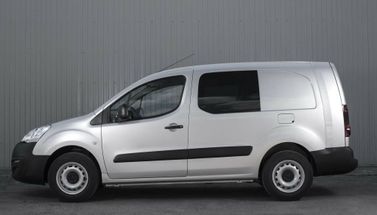 Peugeot Partner II Рестайлинг 2, Фургон Profi St — вид слева