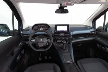 Peugeot Rifter I، فان مدمج Long — لوحة القيادة
