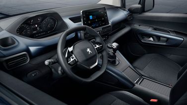 Peugeot Rifter I, Компактвэн — место водителя