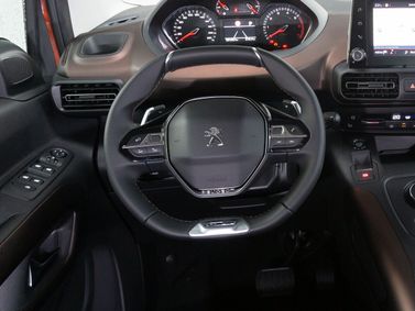 Peugeot Rifter I، فان مدمج Long — عجلة القيادة