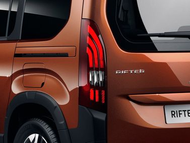 Peugeot Rifter I, Компактвэн — задний фонарь