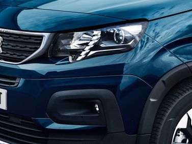 Peugeot Rifter I، فان مدمج Long — الجزء الأمامي من السيارة عن قرب
