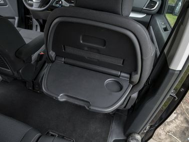 Peugeot Traveller I, Минивэн Long — деталь интерьера