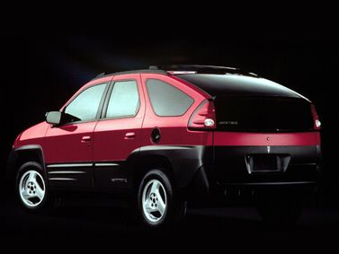 Pontiac Aztek، دفع رباعي 5 أبواب — منظر خلفي أيسر