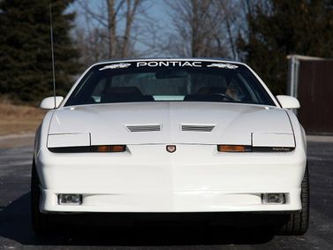 Pontiac Firebird ثالثاً، كوبيه — منظر أمامي