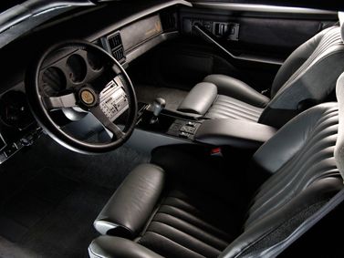 Pontiac Firebird ثالثاً، كوبيه — منطقة السائق