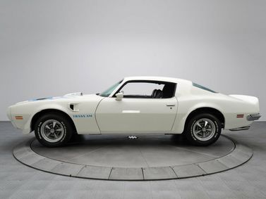 Pontiac Firebird ثانياً، كوبيه — منظر من الجانب الأيسر