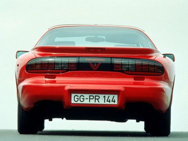 Pontiac Firebird رابعاً، كوبيه — منظر خلفي