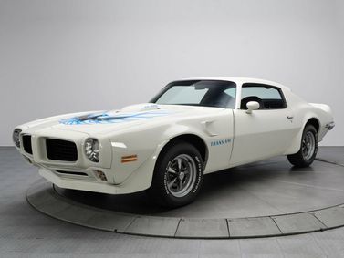 Pontiac Firebird ثانياً، كوبيه — منظر أمامي أيمن