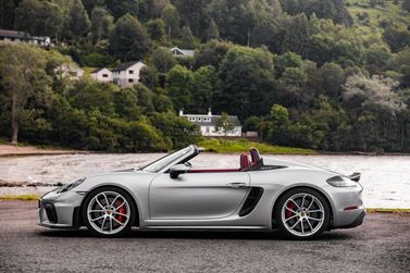 Porsche 718 Spyder I (982)، قابلة للتحويل — منظر من الجانب الأيسر