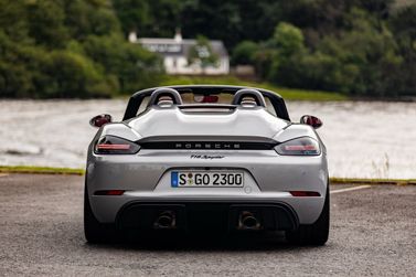 Porsche 718 Spyder I (982)، قابلة للتحويل — منظر خلفي