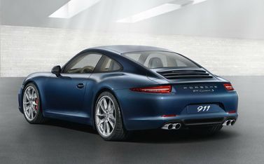 Porsche 911 سابعاً (991)، كوبيه — منظر خلفي أيسر