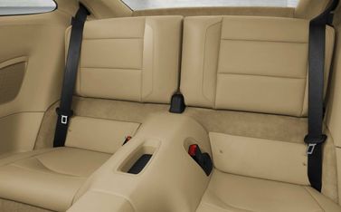 Porsche 911 سابعاً (991)، كوبيه — المقاعد الخلفية