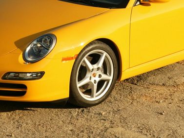 Porsche 911 السادس (997)، قابلة للتحويل — منظر أمامي أيسر