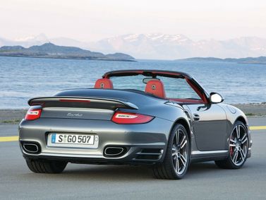 Porsche 911 فيس ليفت السادس (997)، قابلة للتحويل — منظر خلفي أيمن