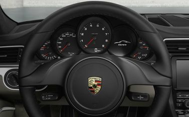 Porsche 911 سابعاً (991)، كوبيه — لوحة العدادات