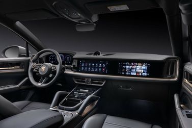 Porsche Cayenne ثالثاً فيس ليفت، دفع رباعي 5 أبواب Coupé — لوحة القيادة