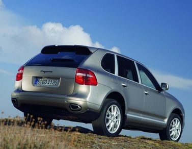 Porsche Cayenne I Рестайлинг (957), Внедорожник 5 дв. — вид сзади справа