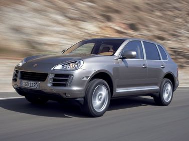 Porsche Cayenne I Рестайлинг (957), Внедорожник 5 дв. — вид спереди справа