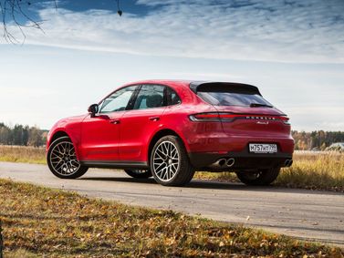 Porsche Macan I Рестайлинг, Внедорожник 5 дв. — вид сзади справа