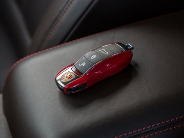Porsche Macan I Рестайлинг, Внедорожник 5 дв. — деталь интерьера
