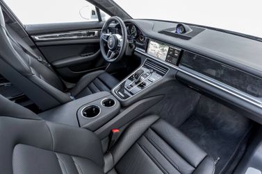 Porsche Panamera II (971), Хэтчбек 5 дв. Executive — место водителя