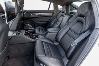 Porsche Panamera II (971), Хэтчбек 5 дв. Executive — задние сиденья