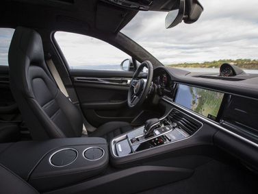 Porsche Panamera II (971), Хэтчбек 5 дв. Executive — место водителя