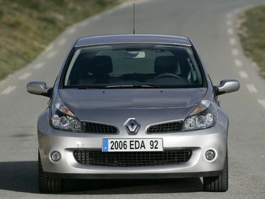 Renault Clio RS III, Хэтчбек 3 дв. — вид спереди