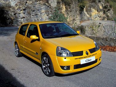 Renault Clio RS II Рестайлинг, Хэтчбек 3 дв. — вид спереди справа
