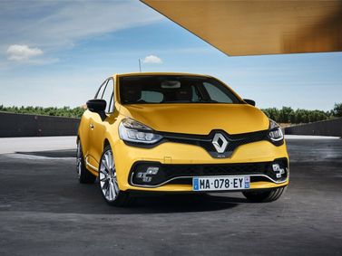 Renault Clio RS IV Рестайлинг, Хэтчбек 5 дв. — вид спереди справа