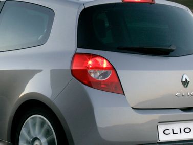 Renault Clio RS III, Хэтчбек 3 дв. — вид сзади слева