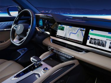 Renault Grand Koleos، دفع رباعي 5 أبواب — شاشة نظام المعلومات والترفيه