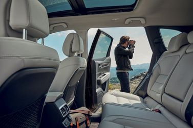 Renault Koleos II Рестайлинг, Внедорожник 5 дв. — общий вид салона