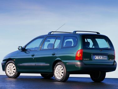 Renault Megane I Рестайлинг, Универсал 5 дв. — вид сзади слева