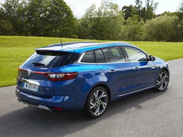 Renault Megane IV, Универсал 5 дв. — вид сзади справа