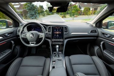 Renault Megane IV Рестайлинг, Хэтчбек 5 дв. — передняя панель