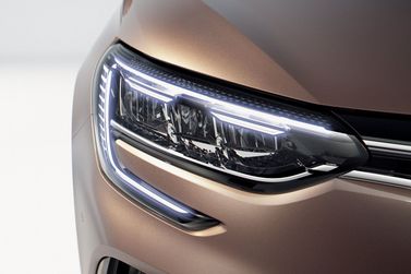 Renault Megane IV Рестайлинг, Хэтчбек 5 дв. — передняя фара