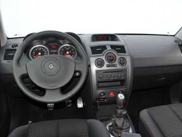 Renault Megane II, Универсал 5 дв. — передняя панель