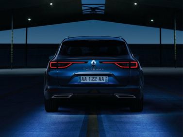 Renault Talisman I، واجون 5 أبواب — منظر خلفي