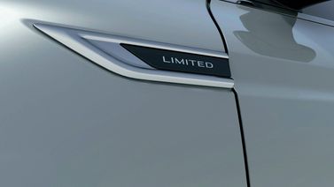 Renault Talisman أنا فيس ليفت، سيدان — شعار السيارة واسم الطراز
