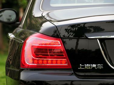 Roewe 750, Sedan — taillight