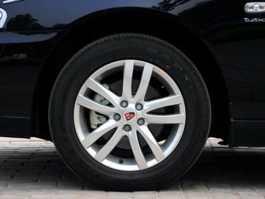 Roewe 750, Sedan — wheel rim
