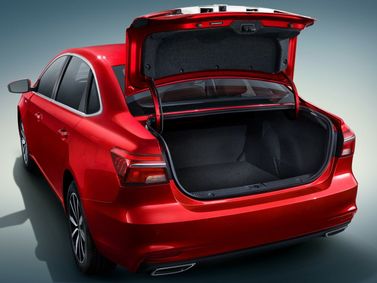 Roewe i6, Sedan — luggage compartment