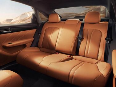 Roewe i6 II, Sedan — rear seats