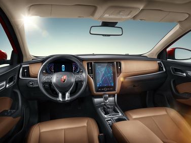 Roewe i6, Sedan — driver's area
