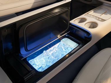 Roewe Jiayue 07, SUV 5 dr. — interior detail