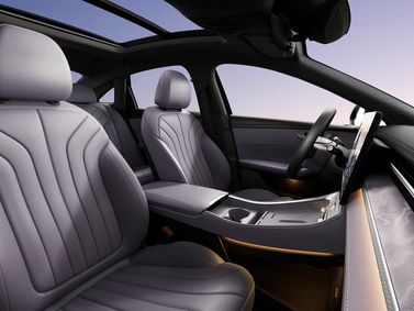 Roewe M7, Седан — общий вид салона