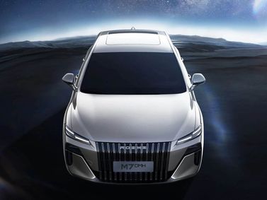 Roewe M7, Седан — вид спереди