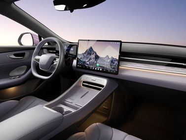Roewe M7, Седан — экран мультимедийной системы